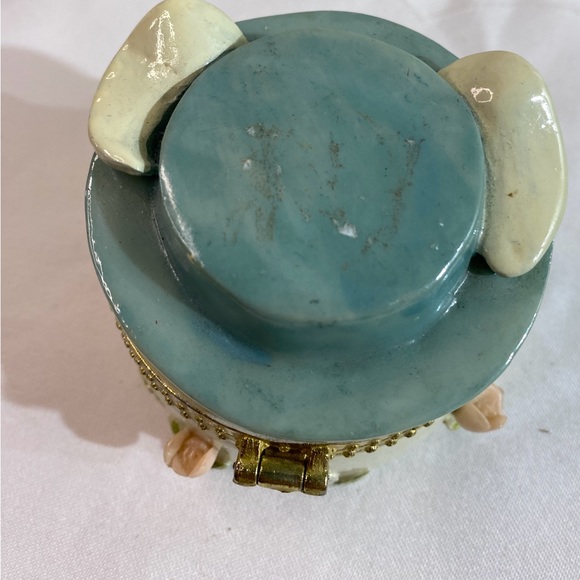 Vintage Trinket Box Approximately 2 1/2” Tall - Picture 7 of 8